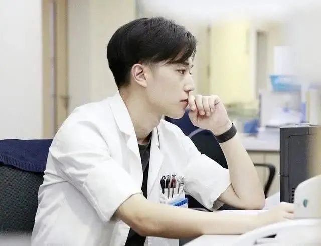 容易癌变的痣去哪里切除,从小就有的痣要切除吗