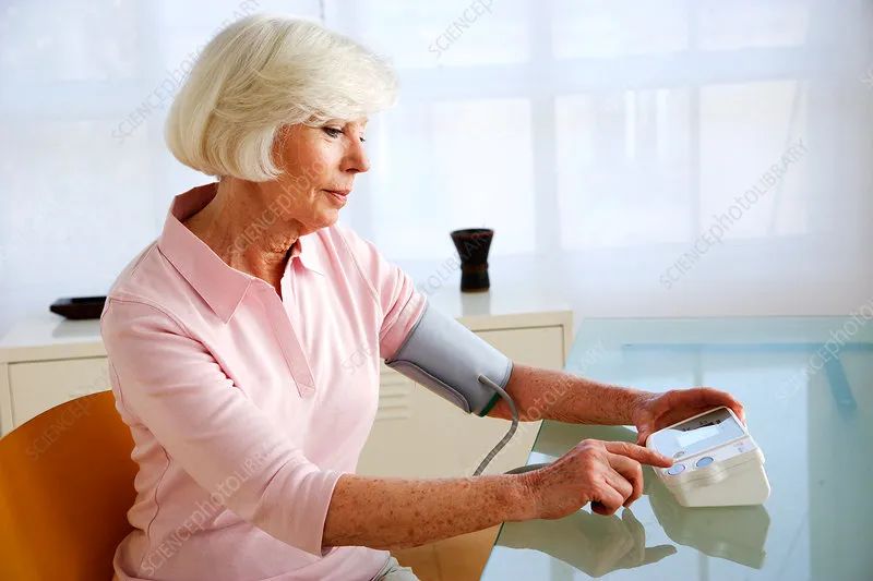 老年高血压降压目标,老年高血压患者的治疗