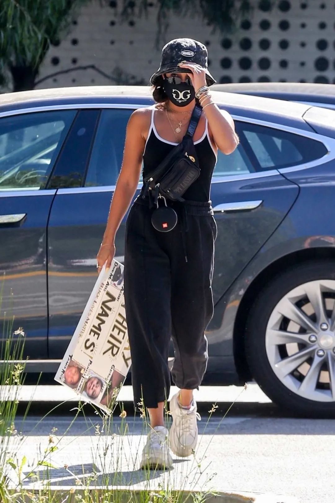 戚薇杨颖撞衫,戚薇撞衫江疏影