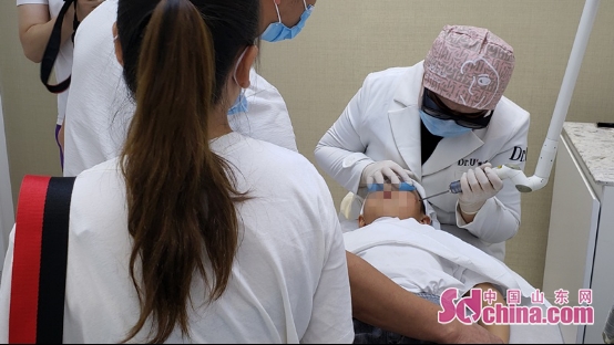 市南区开展“东西协作微笑行动”平坝区7岁女孩成功手术