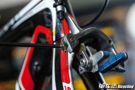 什么时候换刹车线,全刹变速线和刹车线多久一换