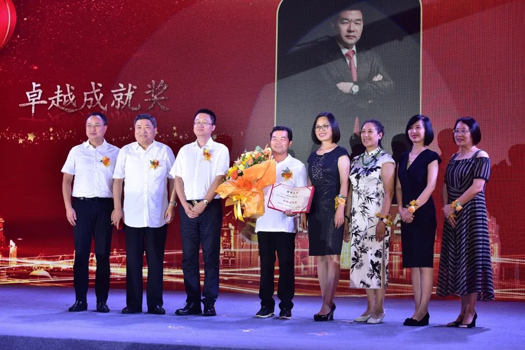 一家大型民营企业的兴衰风雨路,一家民营企业的经历