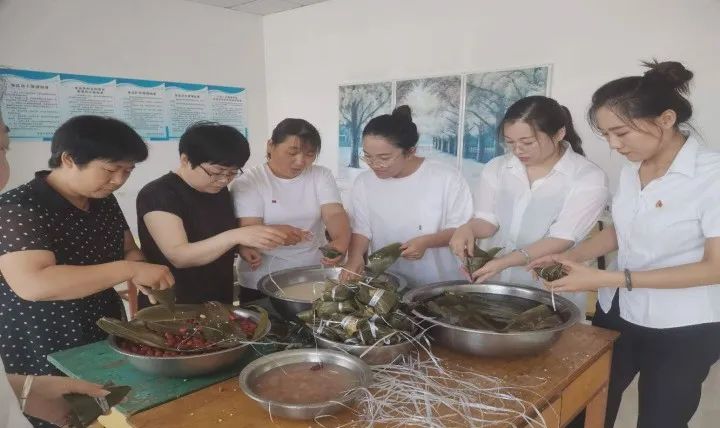 端午送安康公益行,邻里情浓端午送安康主题活动