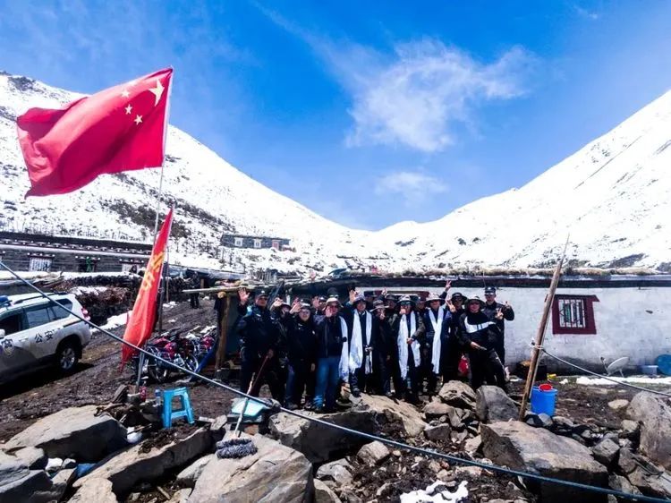 他们不是山神，却是虫草山上的守护神！