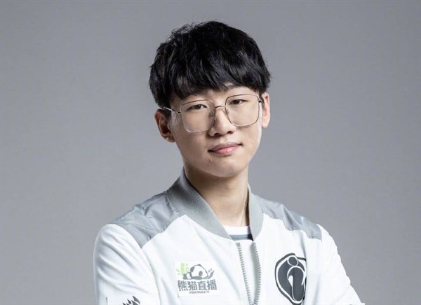 知名电竞选手uzi,uzi网吧视频