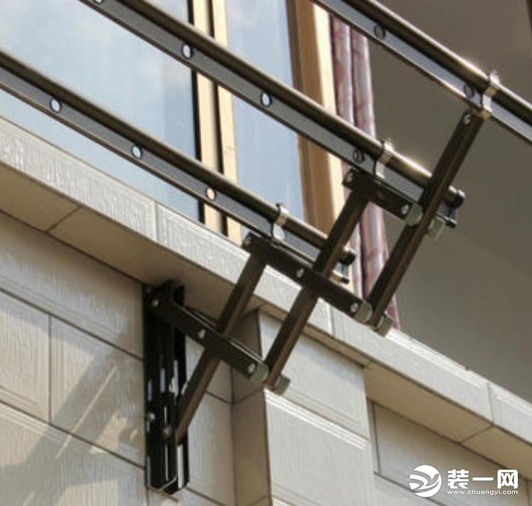 阳台吊顶后还怎么安装固定晾衣架,阳台吊顶和自动晾衣架哪个先安装