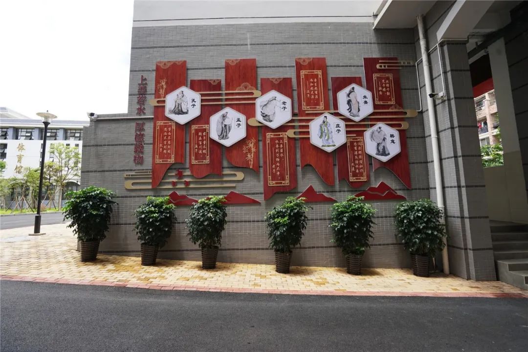 南宁凤翔路小学校园环境,每所学校都是好学校处处是好学区