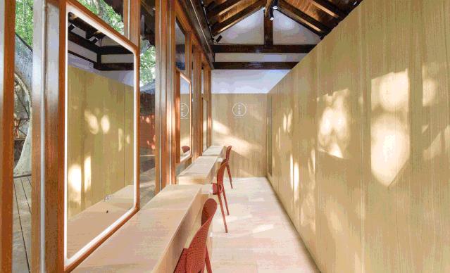 西湖边有汉服体验店吗,西湖旁边的汉服体验馆在哪