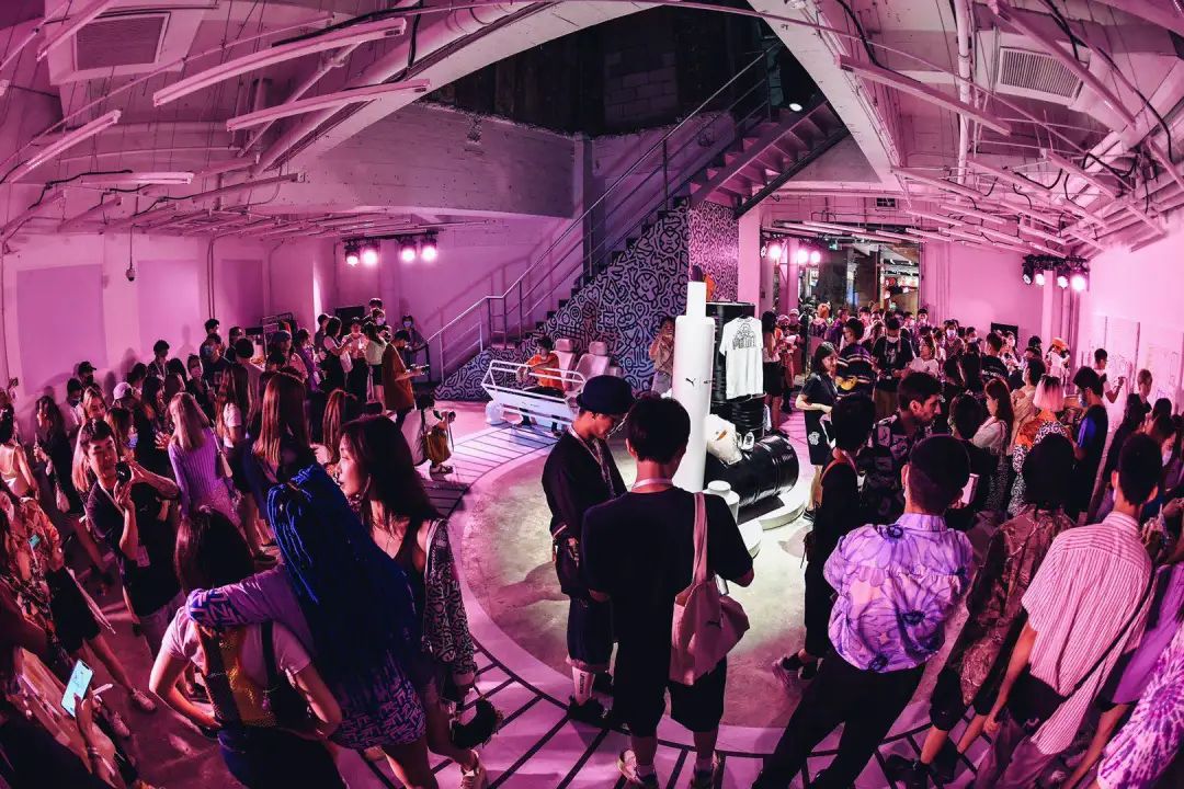 puma联名神仙配色,puma新款涂鸦