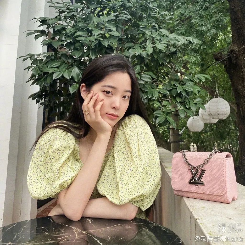 这三个色彩都好看,这三个色哪个颜色好看