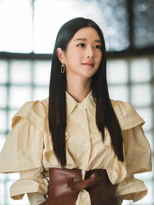 徐睿知倒钩眼线妆,金秀贤徐睿知魔女作品