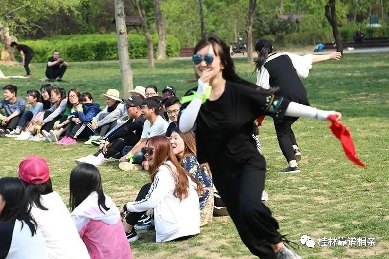 全是帅哥美女!周日,漓江边的这场浪漫单身Party怕是要火,快报名