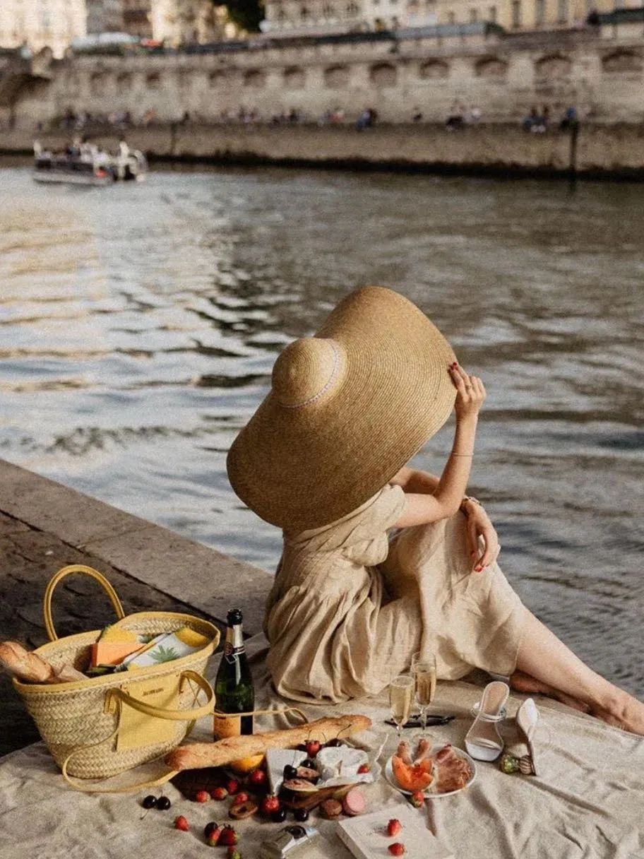 盛夏选一款不会撞款的藤编包吧,盛夏哪个系列好用