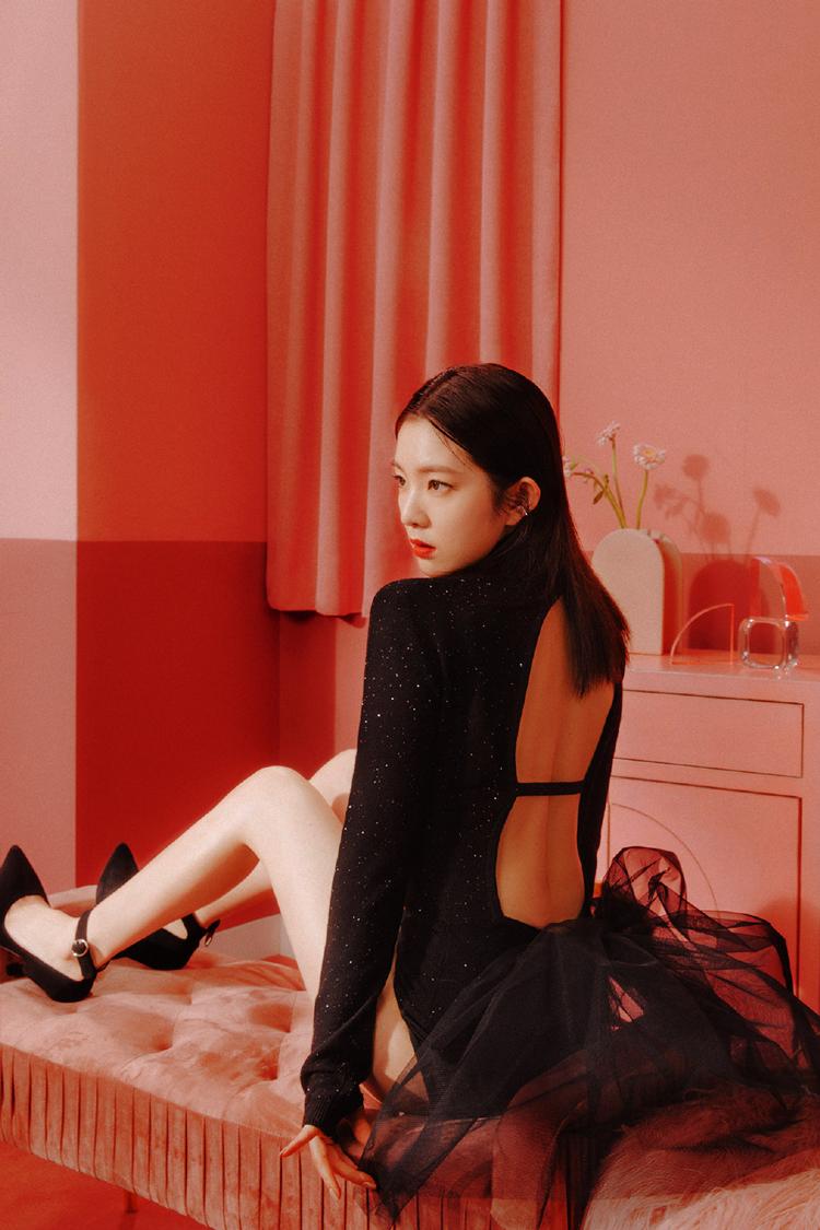 lisa穿衣太短被吐槽,lisa被网友吐槽衣服