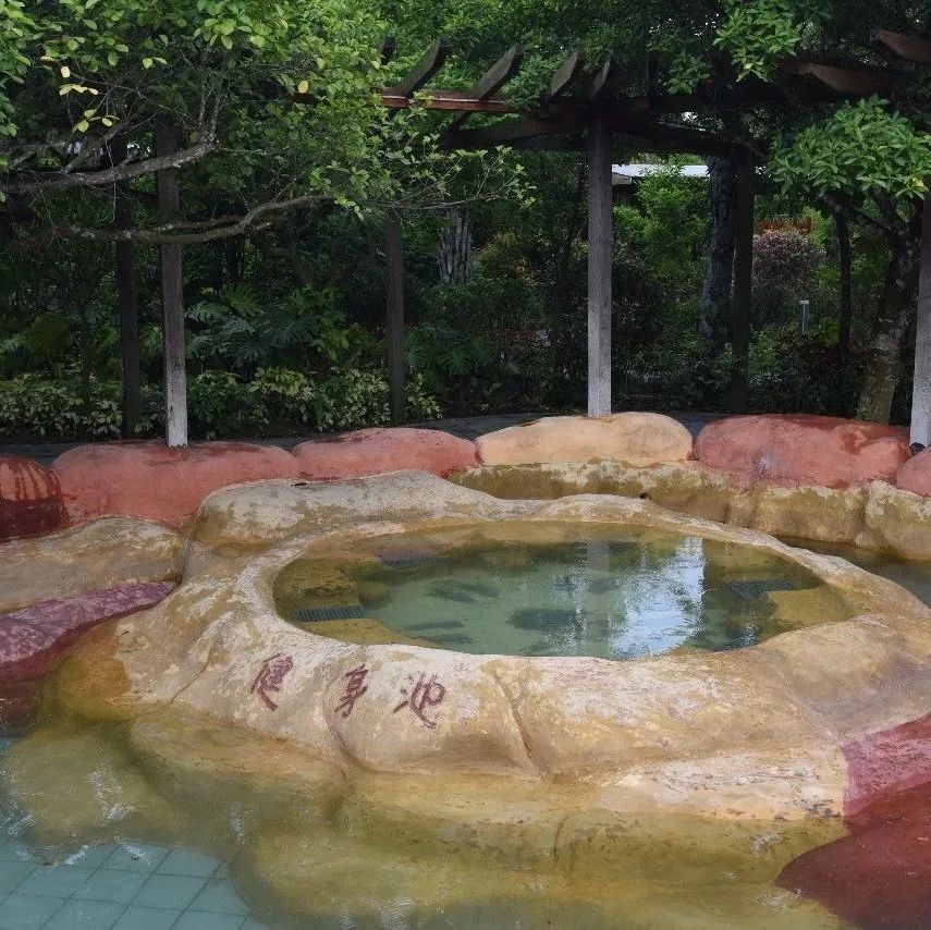 泡温泉爬山休闲的好去处,泡温泉沙雕