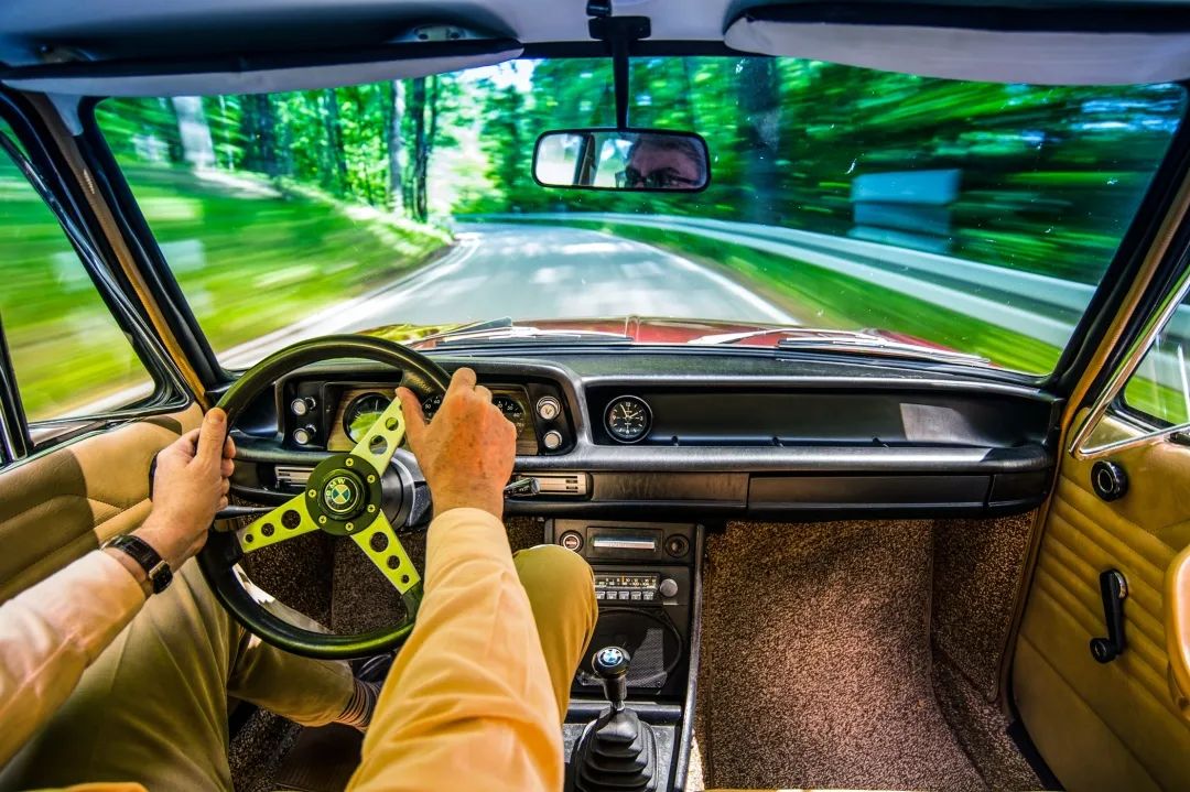 M2CS与2002tii之间的“跨世纪”之战|CARREVIEWS