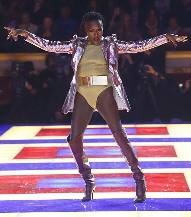 气质出众身材一流的超模时尚大片,超模angelalindvall走秀集锦