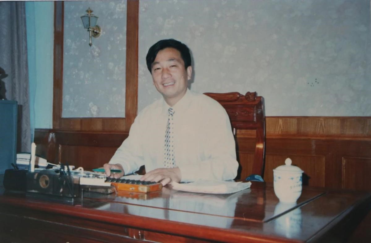 金锣厂生产全过程,金锣公司生产车间