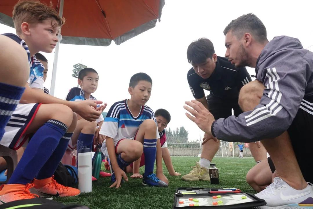 百队杯今日全面开赛