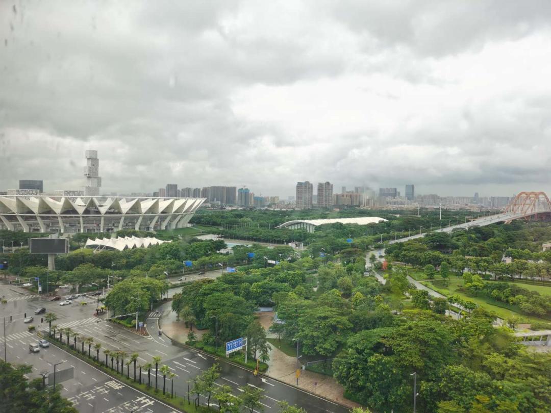 4k超高清广角+VR！“慢直播”直击台风天的佛山