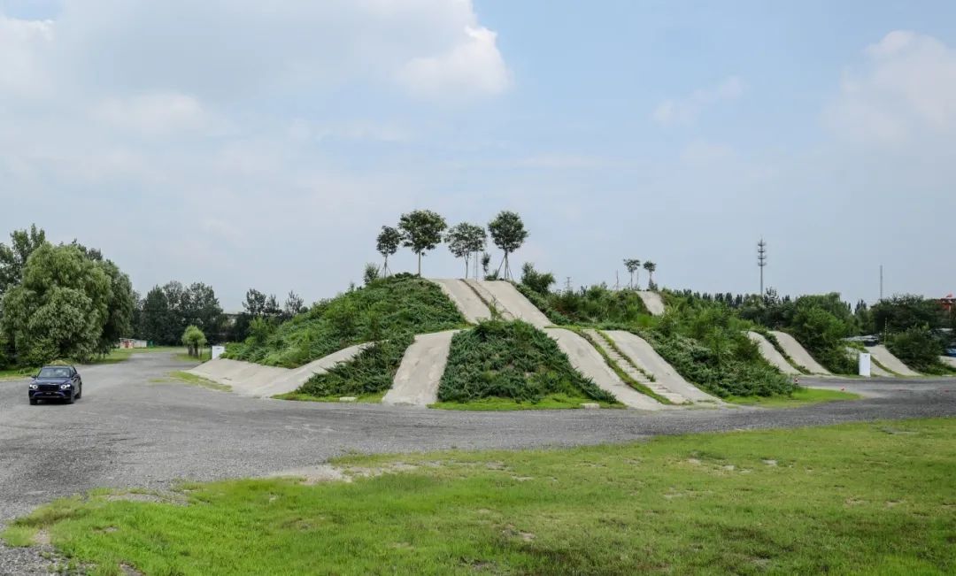 奢侈品带来自信,奢侈品彰显自己的实力