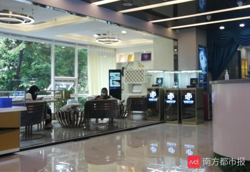 记者暗访整形美容机构案例,记者揭露整形医院