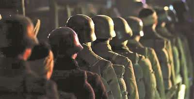 电影八佰演讲,曹郁谈八佰摄影