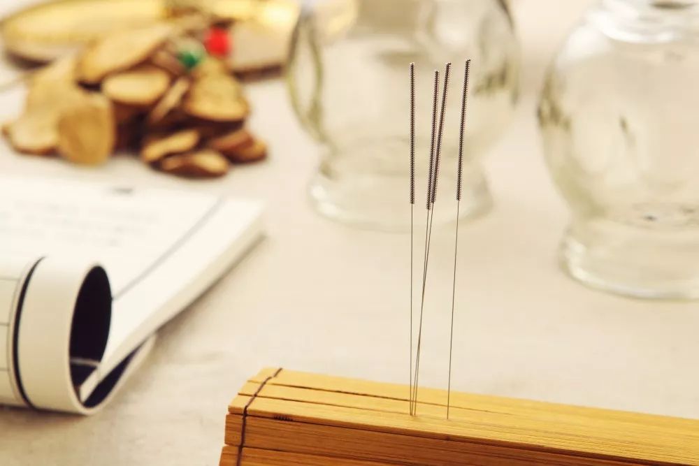 缓解耳鸣的中药方子,耳鸣做针灸有用吗