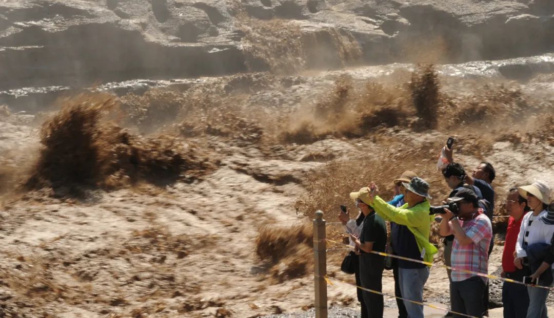 十一假期火车票今起开抢,十一火车票开抢这些节点有望捡漏