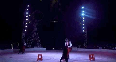 被铁链绑住，注射避孕药，连续伺候几百人后，她挣扎着死去……