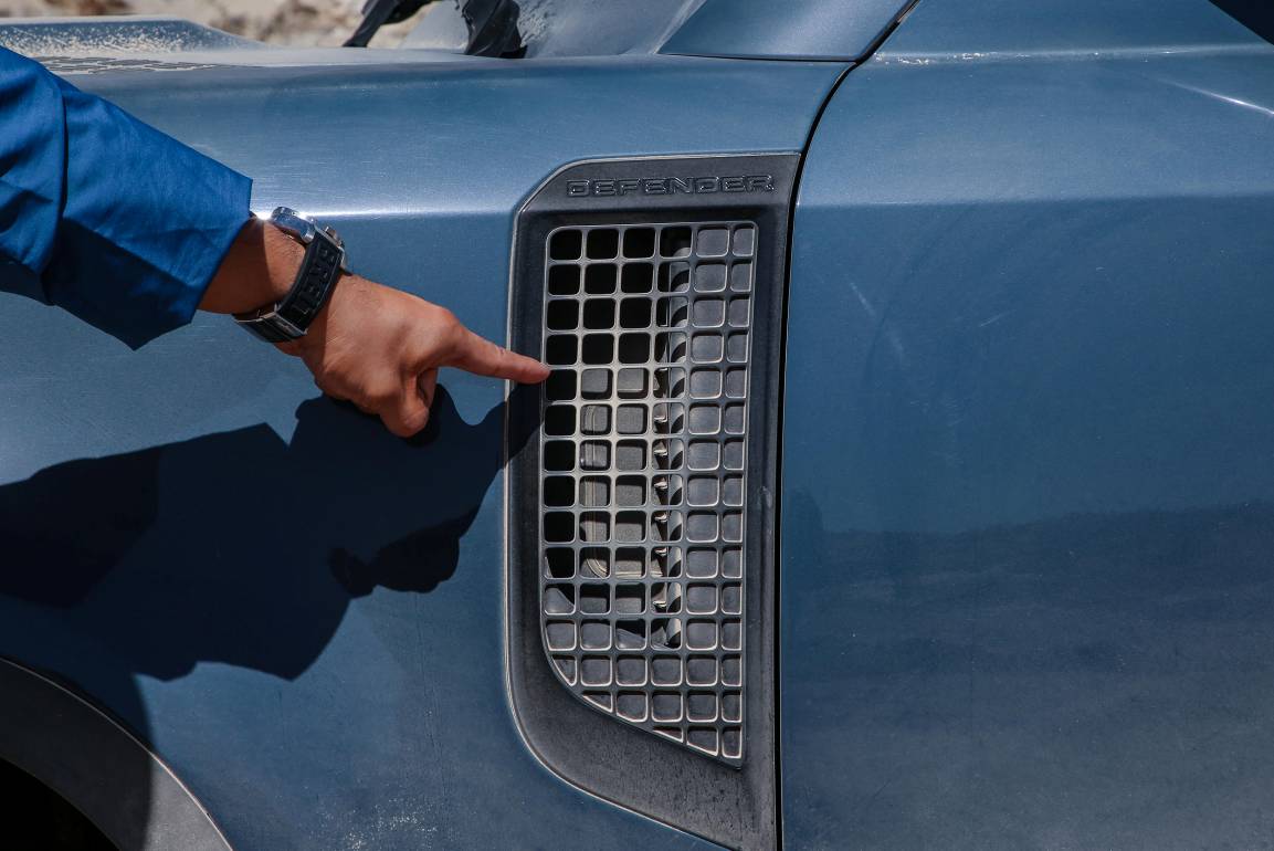 没大梁的卫士还能越野吗,越野感十足全新路虎卫士实车