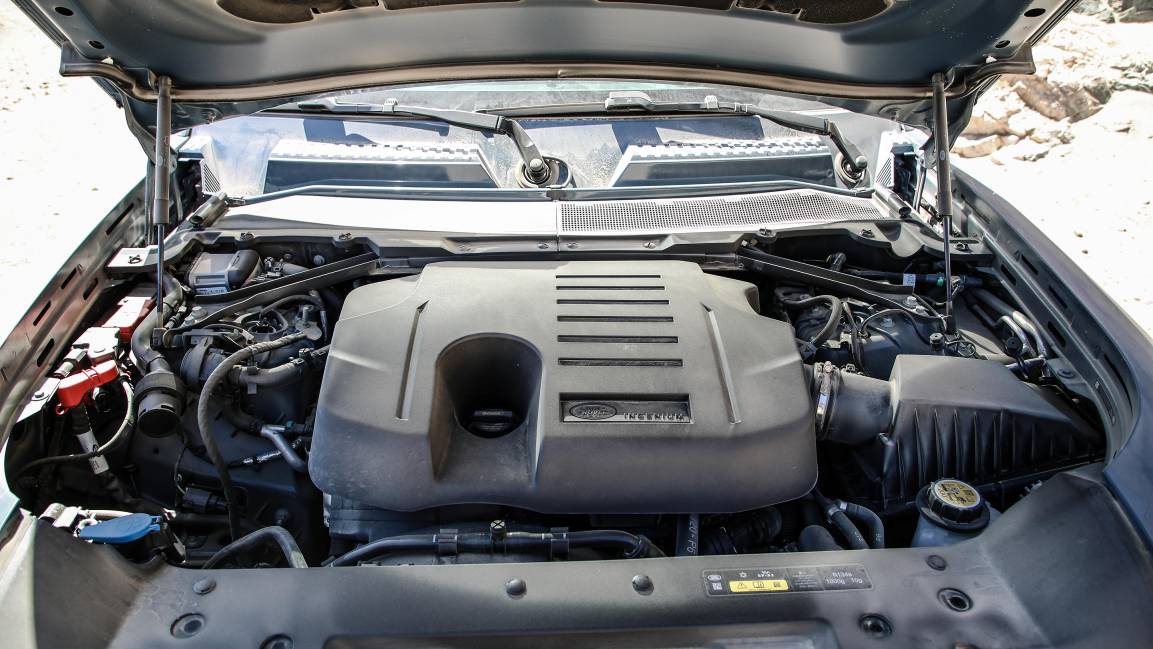 没大梁的卫士还能越野吗,越野感十足全新路虎卫士实车