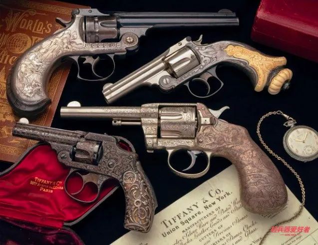 你还不知道？每个女生都想拥有的蒂芙尼，155年前就开始设计*器武**奢侈品了