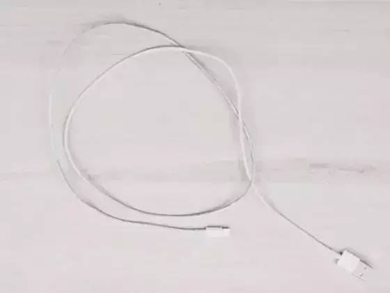 鞋底瑕疵脏了怎么擦,鞋底的脏垢怎么清理