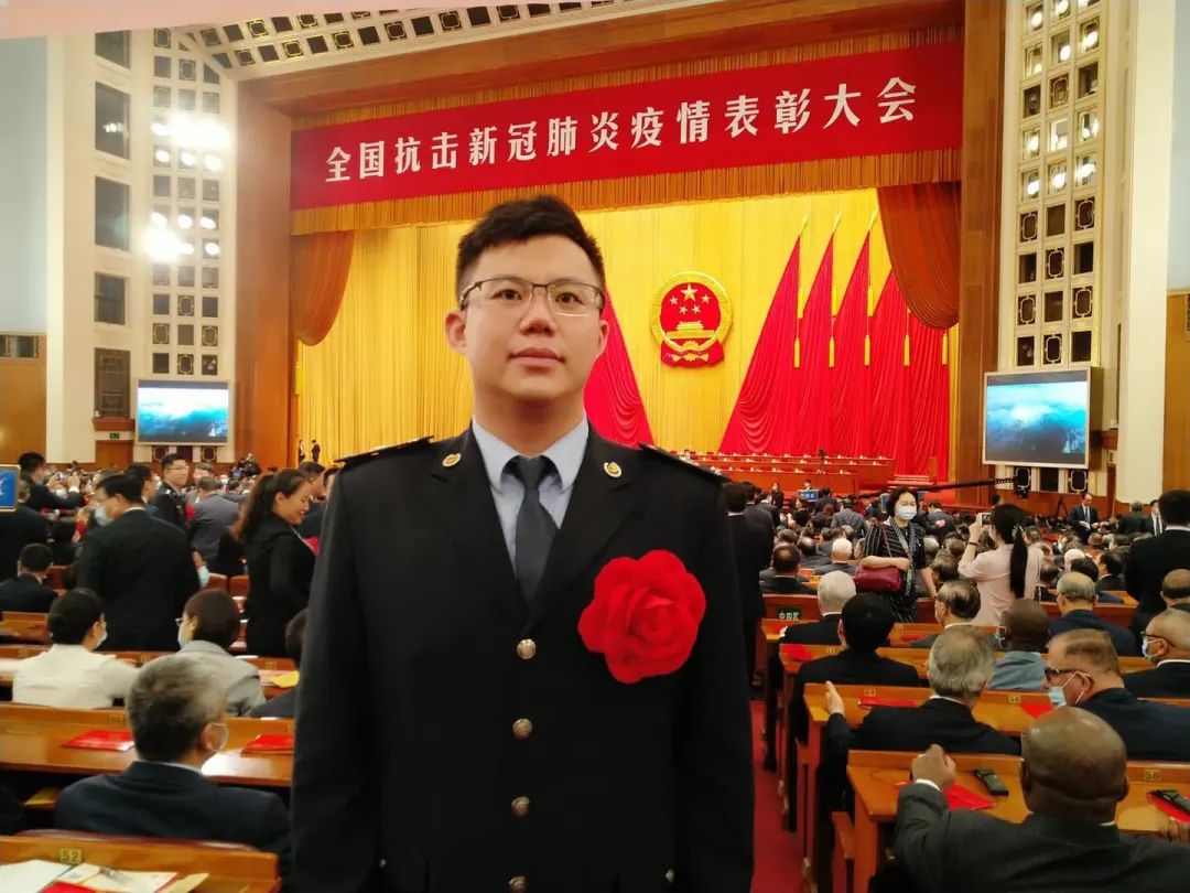 90后税务干部的担当 (作为一名青年税务干部从心出发)