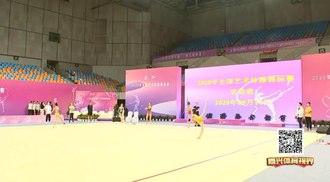 灞曠幇鑸炶箞鑹烘湳涔嬬編,灞曠ず鑹烘湳浣撴搷