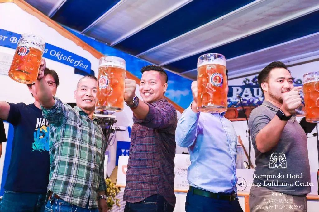 servus咖啡酒吧,servus德餐咖啡酒吧