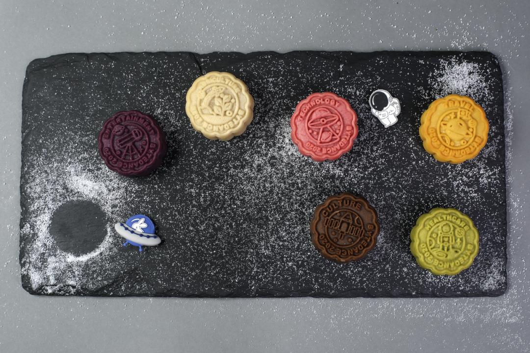 燃到不敢认！国货品牌月饼太美了，连老外都要疯*搞狂**代购