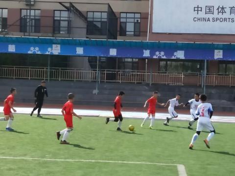 磐石市红旗岭镇第三小学足球队在吉林市校园足球联赛中喜摘桂冠