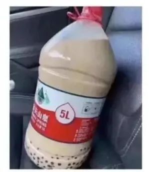 秋天的第一杯奶茶梗如何回复,秋天的第1杯奶茶是什么梗