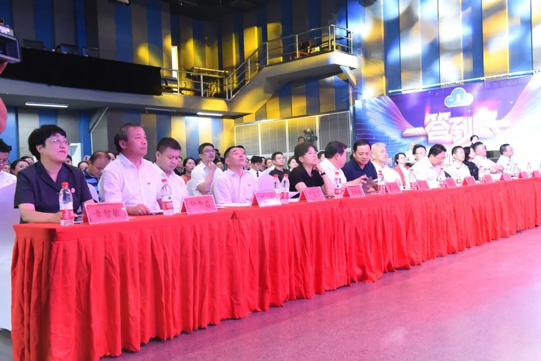 澶鐩存挱40寮鸿禌鎶界缁撴灉,澶鐩存挱鍥㈤槦寰佹垬鍏ㄨ繍