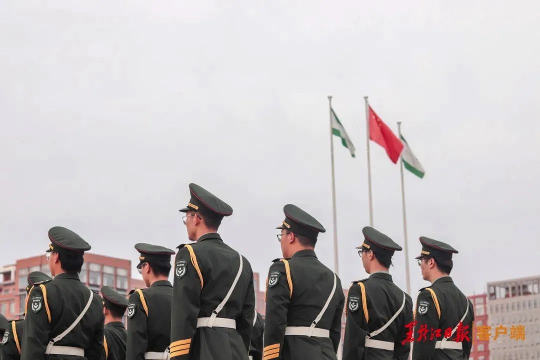 黑龙江致敬,向祖国致敬黑龙江大学