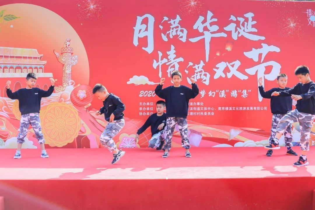 存款超200万家庭,八天突破100万粉丝