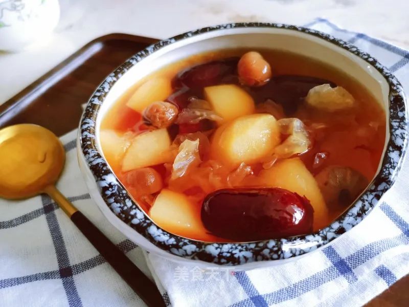 一日吃三个枣容颜不会老,一日吃三蒸枣终身不显老