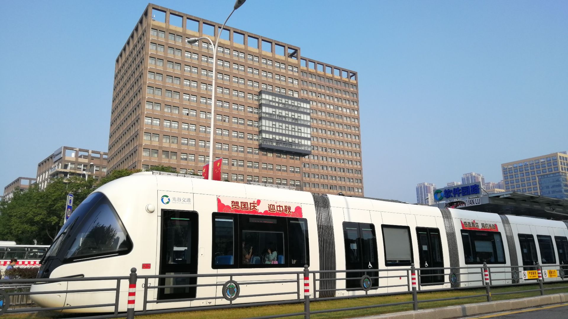 严格防控措施保障出行安全,武汉交通运输安全平稳