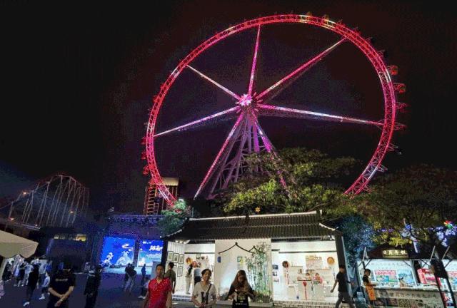 15平多功能书房兼客房一体,城市书房各有特色