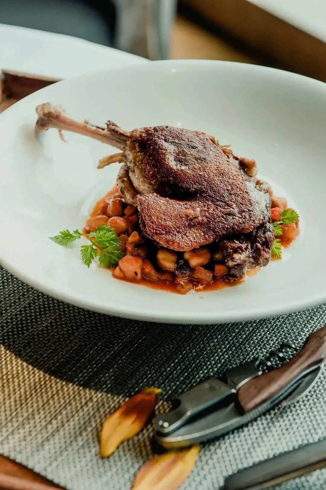 屯里新开finedining，王府花园下午茶，老牌合资酒店新开烘焙坊……本周的贴秋膘指南有点高级（内含福利）|一周好吃