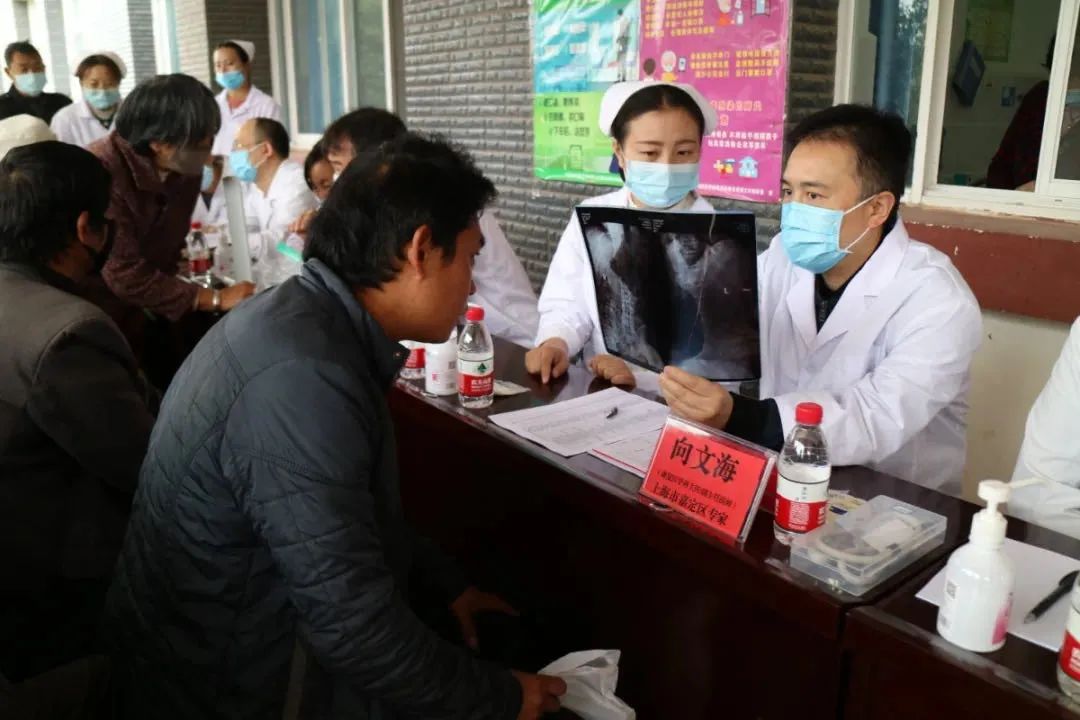 嘉定六旬医生六次援滇：这件事会“上瘾”