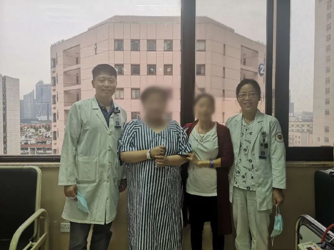 17岁女生头疼突然阶段性失明,19岁眼睛突然失明几分钟后恢复