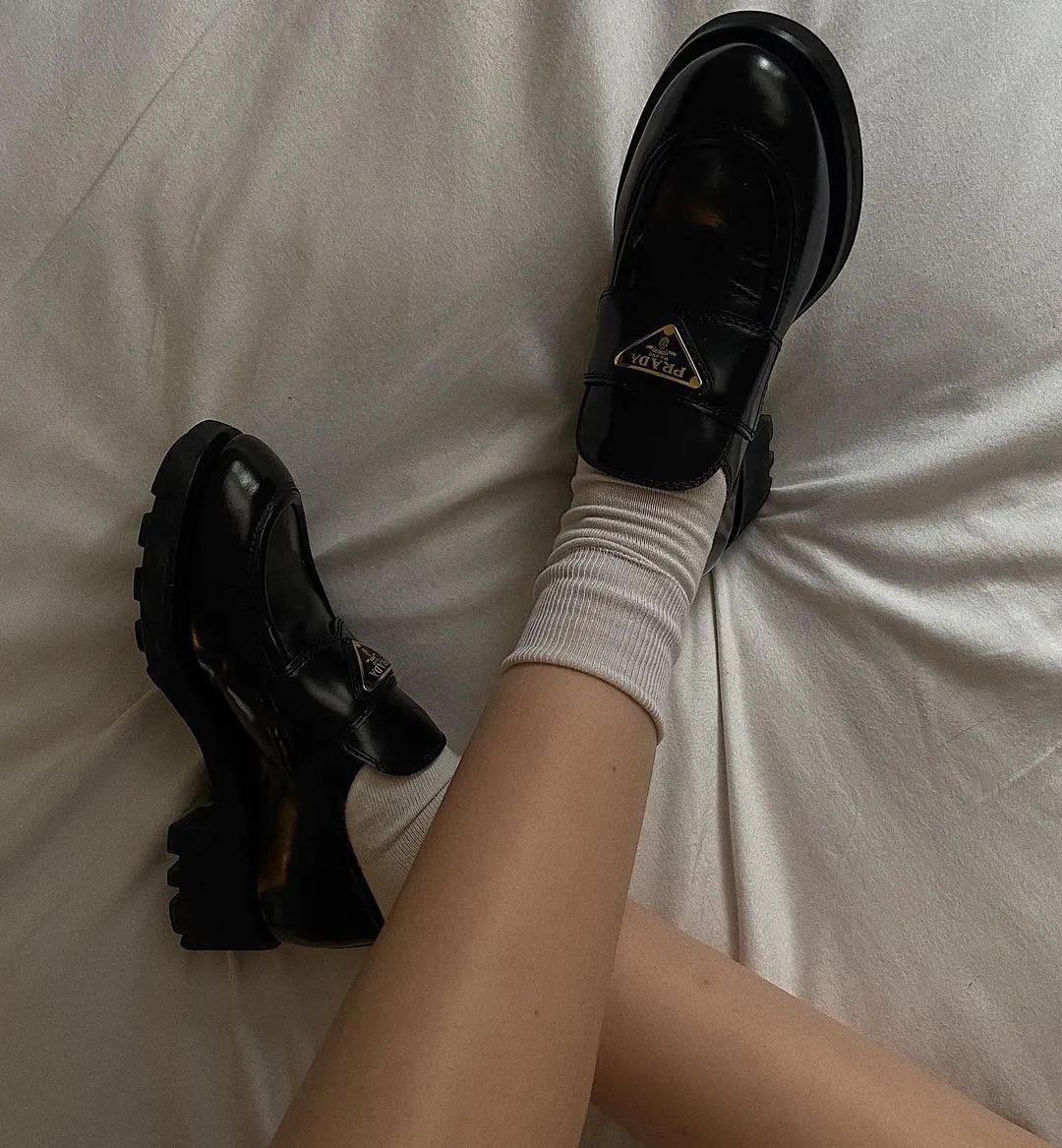 买了很多鞋子,买了那么多鞋子穿不过来